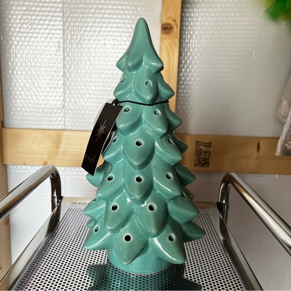 NWT Teal Light Up Tree - Picture 1 of 5